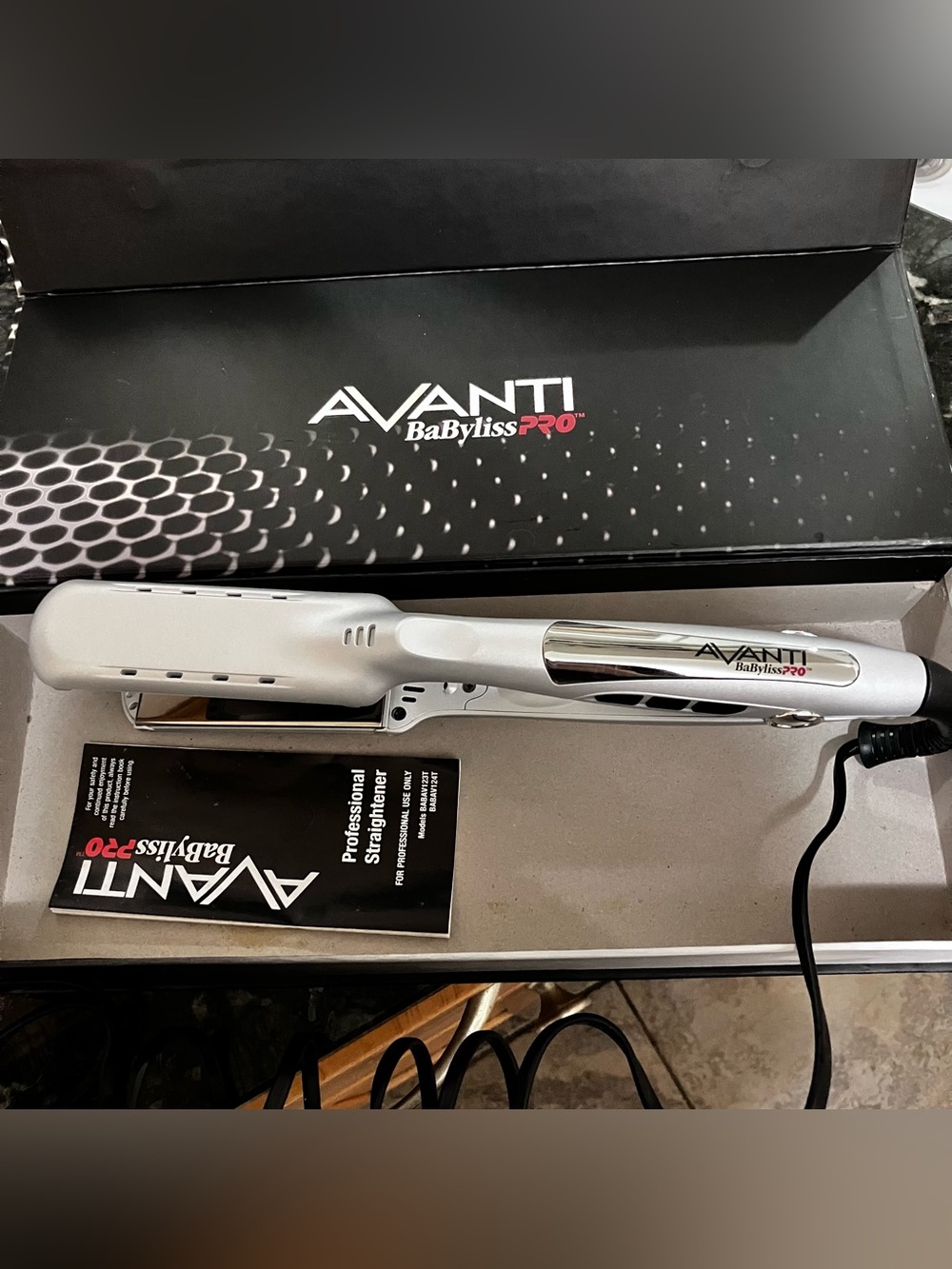 BaBylissPRO Avanti Titanium 1 3/8" plates professional hair straightener flat